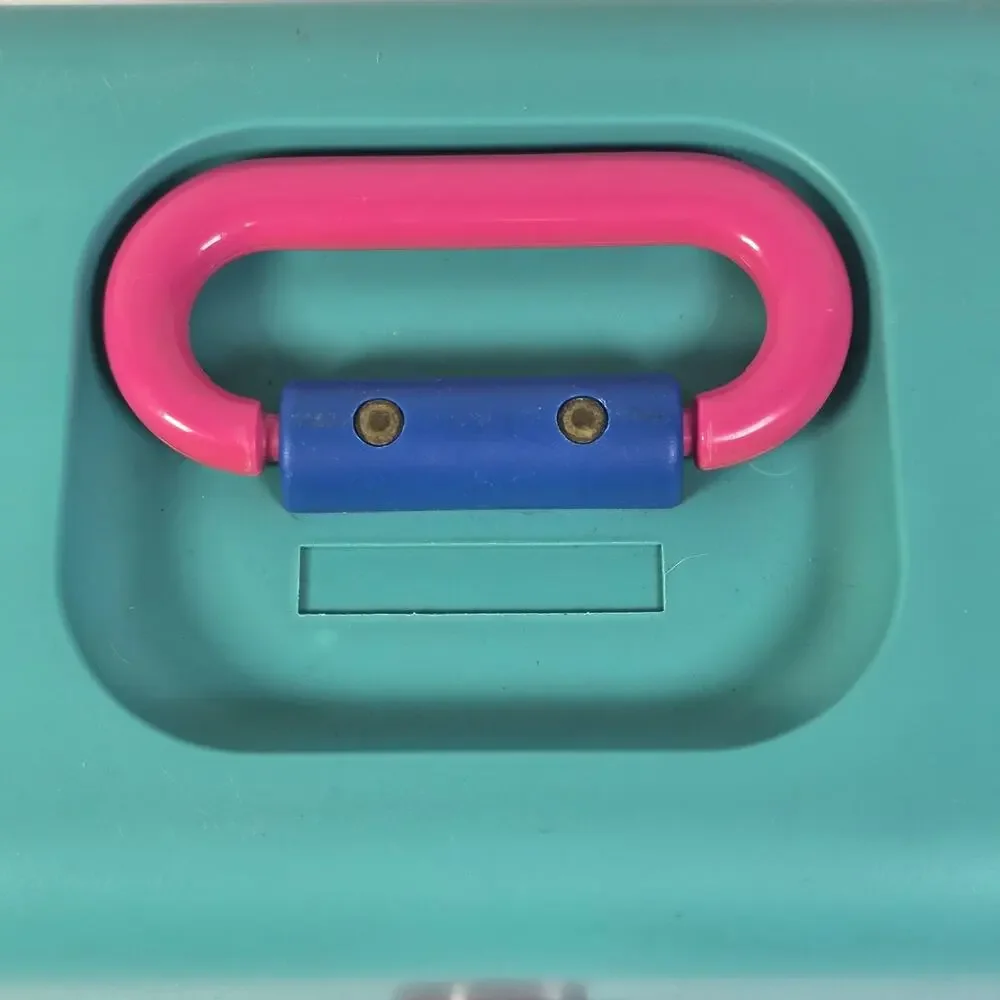 Caboodles add splash